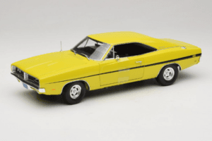 Dodge Charger R/T Amarelo Dirty Mary Crazy Larry Auto World 1:18 AWSS101/06 Metal