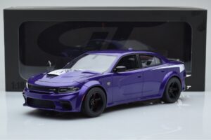 Dodge Charger Super Bee Roxo GT Spirit 1:18 GT895 Resina - imagem 6 de 6