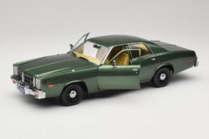 Dodge Monaco Verde Hunter GreenLight 1:18 19045 Metal - imagem 2 de 8