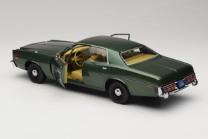 Dodge Monaco Verde Hunter GreenLight 1:18 19045 Metal - imagem 5 de 8