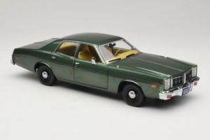 Dodge Monaco Verde Hunter GreenLight 1:18 19045 Metal - imagem 6 de 8