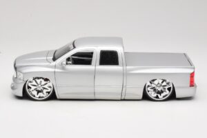 Dodge Ram Tuned Prata Jada 1:18 63162-SM Metal - imagem 4 de 8