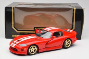 Dodge Viper GTS Vermelho Bburago 1:18 3075 Metal - imagem 8 de 8