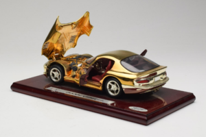 Dodge Viper GTS Gold Plated 23K Maisto 1:18 GP001 Metal - imagem 5 de 8