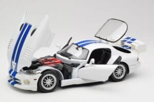 Dodge Viper GTS-R GT2 Branco 1997 Maisto 1:18 50316 Metal - imagem 2 de 8