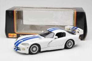 Dodge Viper GTS-R GT2 Branco 1997 Maisto 1:18 50316 Metal - imagem 8 de 8
