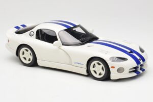 Dodge Viper GTS Stone White GT Spirit 1:18 GT940 Resina - imagem 4 de 6