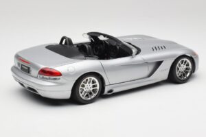 Dodge Viper SRT-10 Bright Prata Bburago 1:18 34908 Metal - imagem 3 de 8