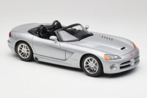 Dodge Viper SRT-10 Bright Prata Bburago 1:18 34908 Metal - imagem 6 de 8