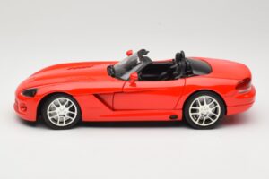 Dodge Viper SRT-10 Roadster Vermelho Hot Wheels 1:18 53836 Metal - imagem 4 de 8