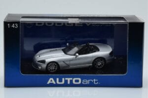 Dodge Viper SRT-10 Prata AUTOart 1:43 51703 Metal - imagem 4 de 4