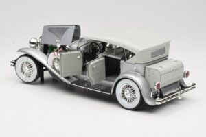 Duesenberg SJ Prata GreenLight 1:18 13525 Metal - imagem 5 de 8