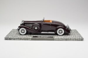 Duesenberg SJN Convertible Coupe Bordeaux Minichamps 1:18 107150331 Metal - imagem 3 de 6