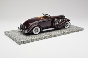 Duesenberg SJN Convertible Coupe Bordeaux Minichamps 1:18 107150331 Metal - imagem 5 de 6