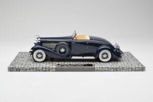Duesenberg SJN Convertible Coupe Midnight Blue Minichamps 1:18 107150332 Metal - imagem 3 de 6