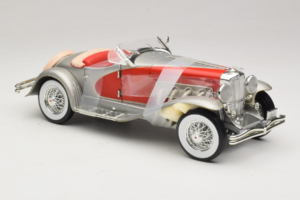 Duesenberg SJ Clark Gable's Car Prateado Vermelho ERTL 1:18 7962 Metal - imagem 4 de 6