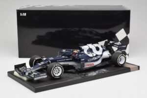 AlphaTauri AT02 #22 Y. Tsunoda Bahrain GP 2021 Minichamps 1:18 117210122 Metal - imagem 6 de 6