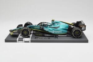 Aston Martin AMR22 Aramco #5 S. Vettel Abu Dhabi GP 2022 Last Race Collector's Edition Minichamps 1:18 117222205 Resina