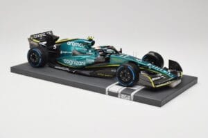 Aston Martin AMR22 Aramco #5 S. Vettel Monaco GP 2022 Minichamps 1:18 117220305 Resina - imagem 4 de 7