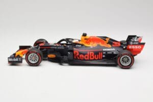 Aston Martin Red Bull Racing RB15 #33 M. Verstappen F1 2019 Minichamps 1:18 110190033 Metal - imagem 3 de 7