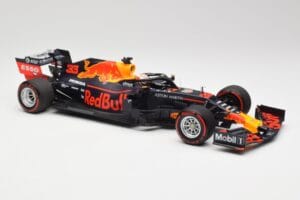 Aston Martin Red Bull Racing RB15 #33 M. Verstappen F1 2019 Minichamps 1:18 110190033 Metal - imagem 4 de 7