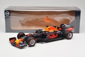 Aston Martin Red Bull Racing RB15 #33 M. Verstappen F1 2019 Minichamps 1:18 110190033 Metal - imagem 7 de 7