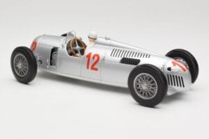 Auto Union Type C #12 H. Stuck Hungarian GP Budapest 1936 Minichamps 1:18 155361012 Metal - imagem 5 de 6