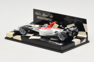 BAR 006 Honda #10 T. Sato BAR Honda F1 Team 2004 Minichamps 1:43 400040010 Metal - imagem 3 de 5