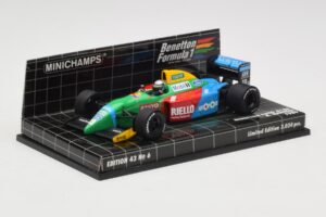 Benetton Ford B188 #19 A. Nannini Race Car 1988 Minichamps 1:43 400890119 Metal - imagem 2 de 4