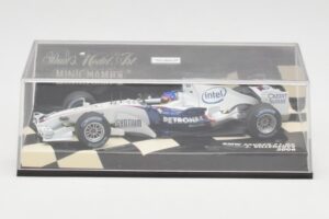 BMW Sauber F1.06 #11 J. Villeneuve F1 2006 Minichamps 1:43 400060017 Metal - imagem 5 de 5