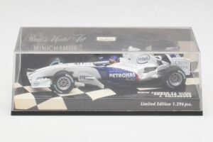 BMW Sauber F1.06 J. Villeneuve Showcar F1 2006 Minichamps 1:43 400060087 Metal - imagem 4 de 5