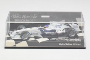 BMW Sauber F1.06 J. Villeneuve Wedding Edition F1 2006 Minichamps 1:43 400060117 Metal - imagem 4 de 5