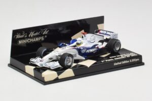 BMW Sauber F1.06 #10 N. Heidfeld Hungarian GP 3rd Place 2006 Minichamps 1:43 400060116 Metal - imagem 2 de 5