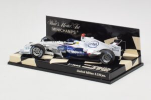 BMW Sauber F1.06 #10 N. Heidfeld Hungarian GP 3rd Place 2006 Minichamps 1:43 400060116 Metal - imagem 3 de 5