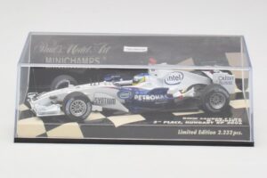 BMW Sauber F1.06 #10 N. Heidfeld Hungarian GP 3rd Place 2006 Minichamps 1:43 400060116 Metal - imagem 5 de 5