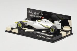 Brawn GP Mercedes BGP001 #22 J. Button Showcar 2009 Minichamps 1:43 400090092 Metal - imagem 3 de 5