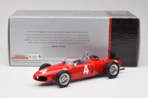 Ferrari 156 Sharknose P. Hill / W. von Trips Belgian GP 1961 CMC 1:18 M-070 Metal - imagem 6 de 6