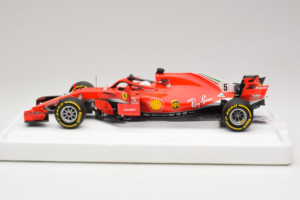 Ferrari SF71-H #5 S. Vettel Australian GP Winner 2018 BBR 1:18 BBR181805 Metal - imagem 3 de 7