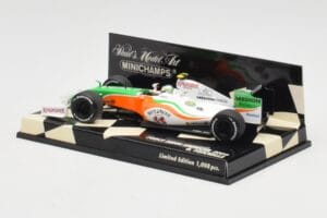 Force India Mercedes VJM02 #21 G. Fisichella Showcar 2009 Minichamps 1:43 400090091 Metal - imagem 3 de 5