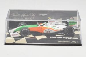 Force India Mercedes VJM02 #21 G. Fisichella Showcar 2009 Minichamps 1:43 400090091 Metal - imagem 5 de 5