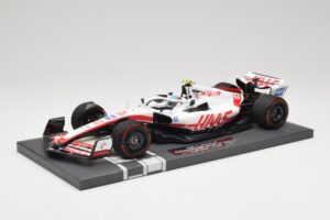 Haas VF-22 #47 M. Schumacher British GP 2022 Minichamps 1:18 117221047 Resina - imagem 2 de 7