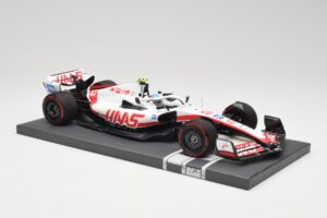 Haas VF-22 #47 M. Schumacher British GP 2022 Minichamps 1:18 117221047 Resina - imagem 4 de 7