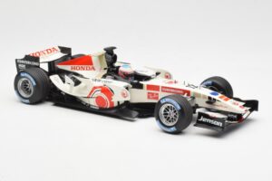 Honda Racing Team RA106 #12 J. Button F1 2006 Minichamps 1:18 100060012 Metal - imagem 4 de 6