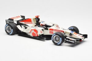 Honda Racing Team RA106 #11 R. Barrichello F1 2006 Minichamps 1:18 100060011 Metal - imagem 4 de 6