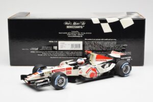 Honda Racing Team RA106 #11 R. Barrichello F1 2006 Minichamps 1:18 100060011 Metal - imagem 6 de 6