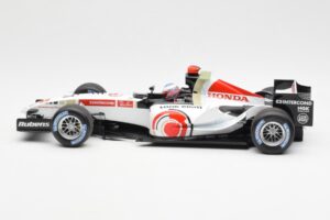 Honda RA106 Honda Racing Team R. Barrichello F1 Showcar 2006 Minichamps 1:18 08MF1-06B-CRB18 Metal - imagem 3 de 6