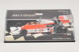McLaren M26 Ford J. Mass F1 1977 Minichamps 1:43 530774302 Metal - imagem 5 de 5