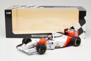 McLaren Ford MP4/8 #7 M. Andretti European GP 1993 Minichamps 1:18 530931827 Resina - imagem 6 de 7