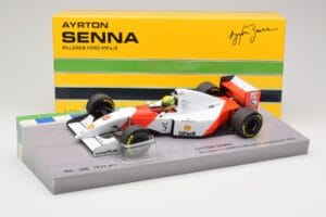 McLaren Ford MP4/8 #8 A. Senna Winner Australian GP 1993 Minichamps 1:18 543933838 Metal - imagem 7 de 7