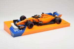 McLaren MCL33 #14 F. Alonso Canadian Grand Prix 300th Start 2018 Minichamps 1:18 533184014 Metal - imagem 2 de 6